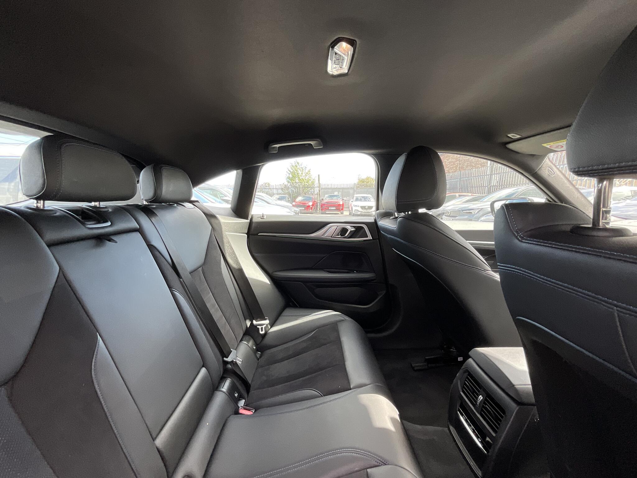 BMW I4 - Image 12
