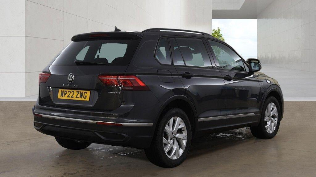 Volkswagen Tiguan - Image 5