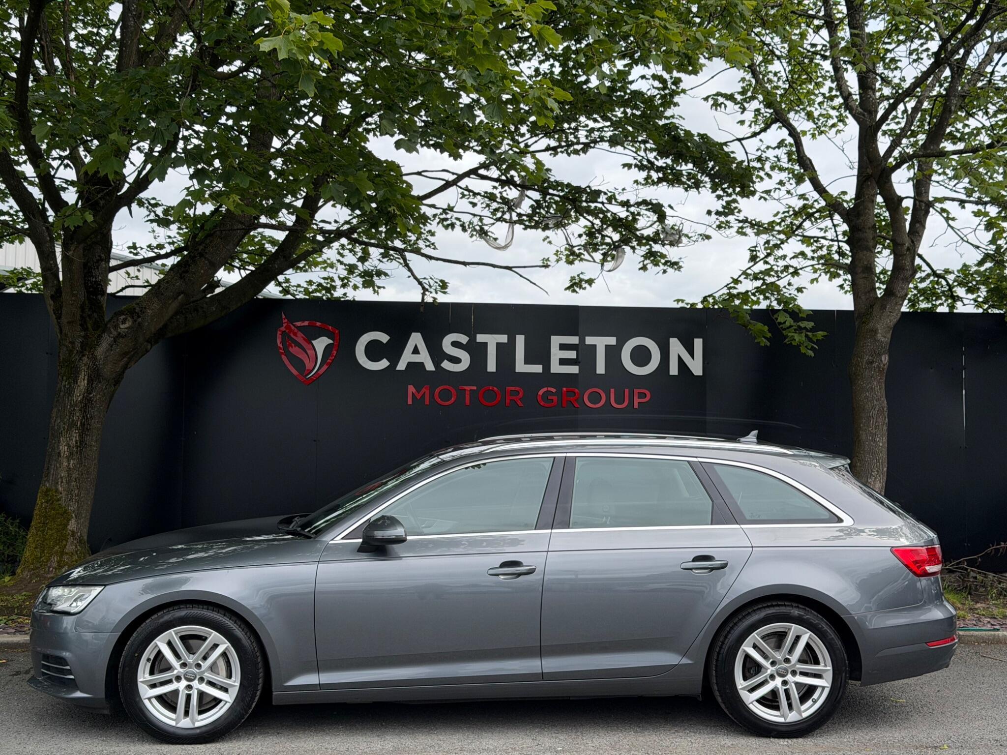 Audi A4 Avant - Image 10