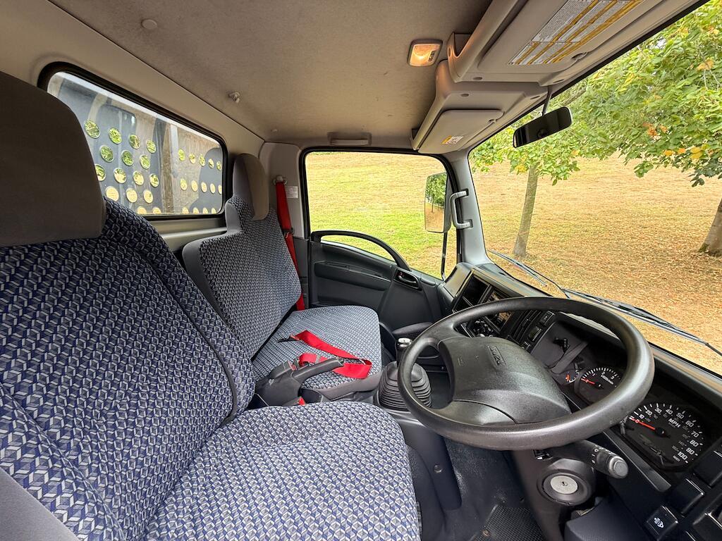 Isuzu Grafter - Image 14