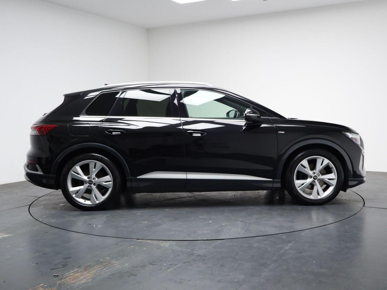 Audi Q4 E-Tron - Image 14