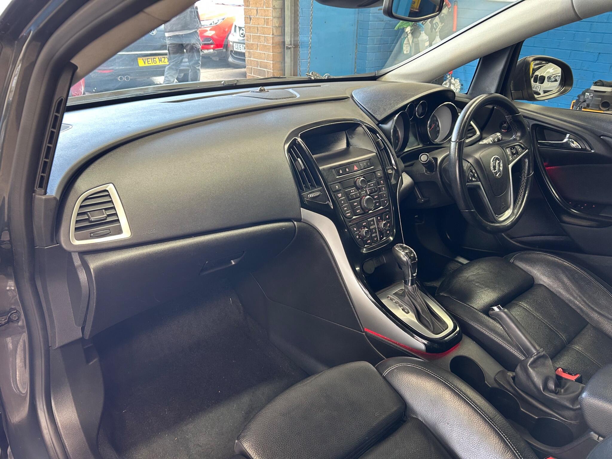 Vauxhall Astra - Image 18