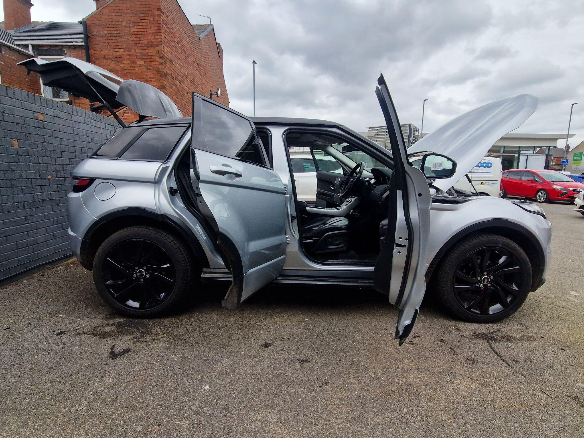 Land Rover Range Rover Evoque - Image 22