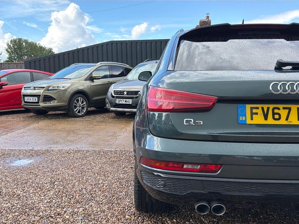 Audi Q3 - Image 14