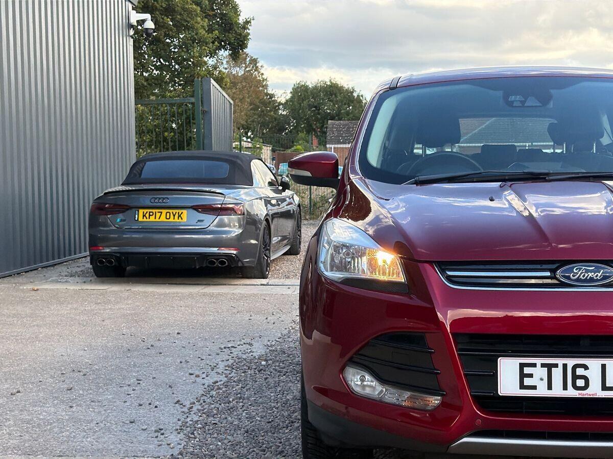 Ford Kuga - Image 11