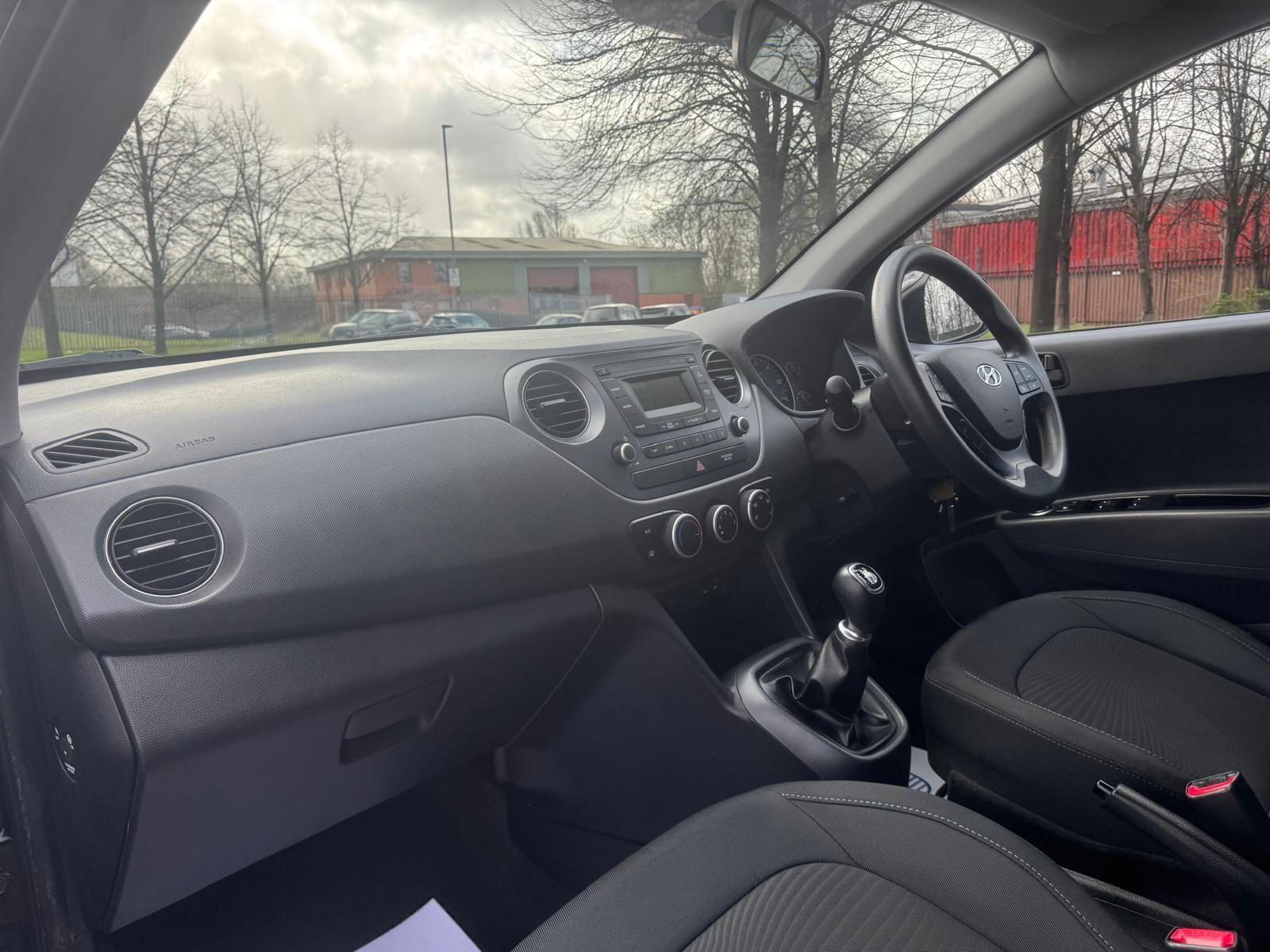 Hyundai i10 - Image 19