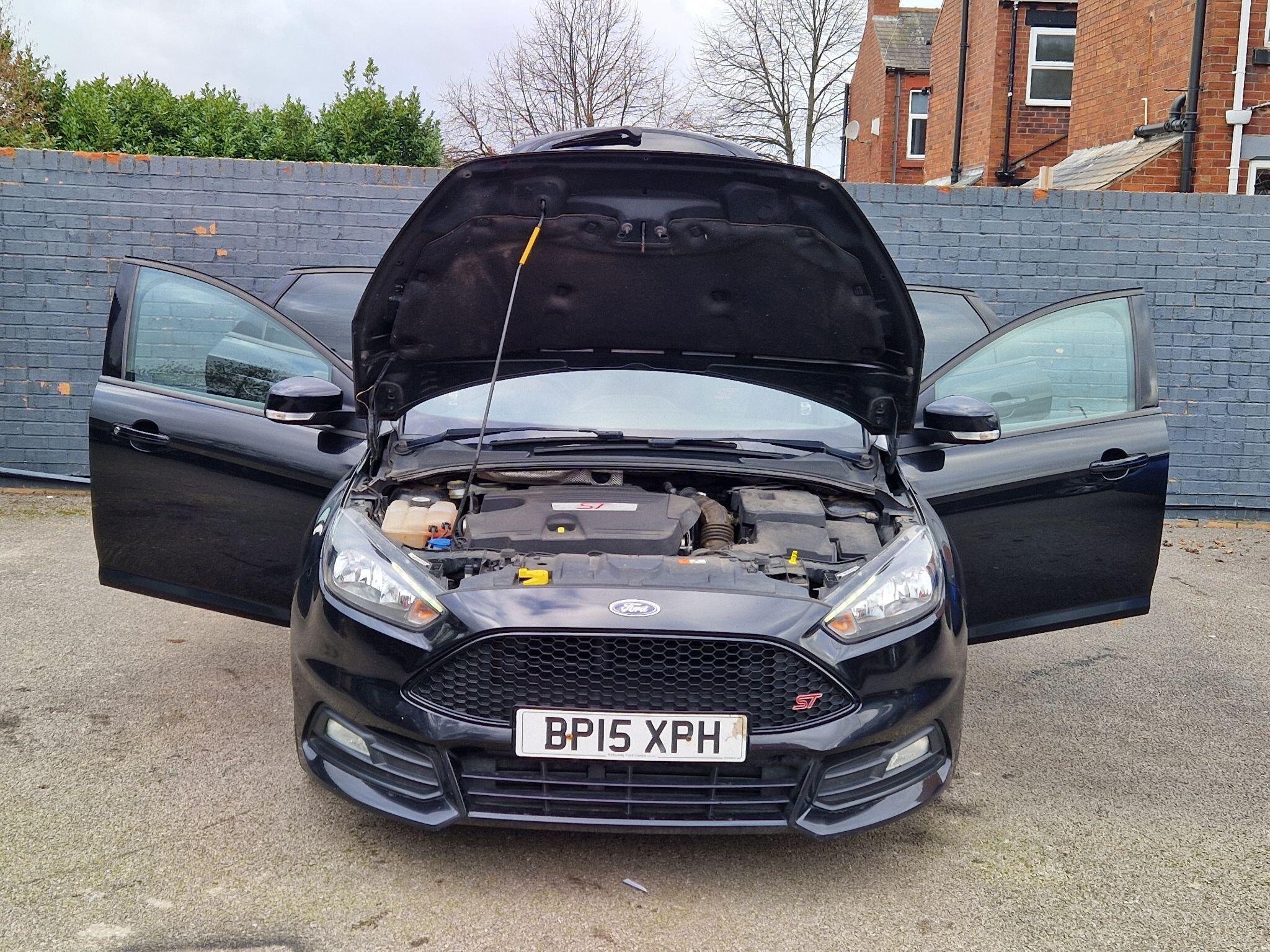 Ford Focus - Image 13