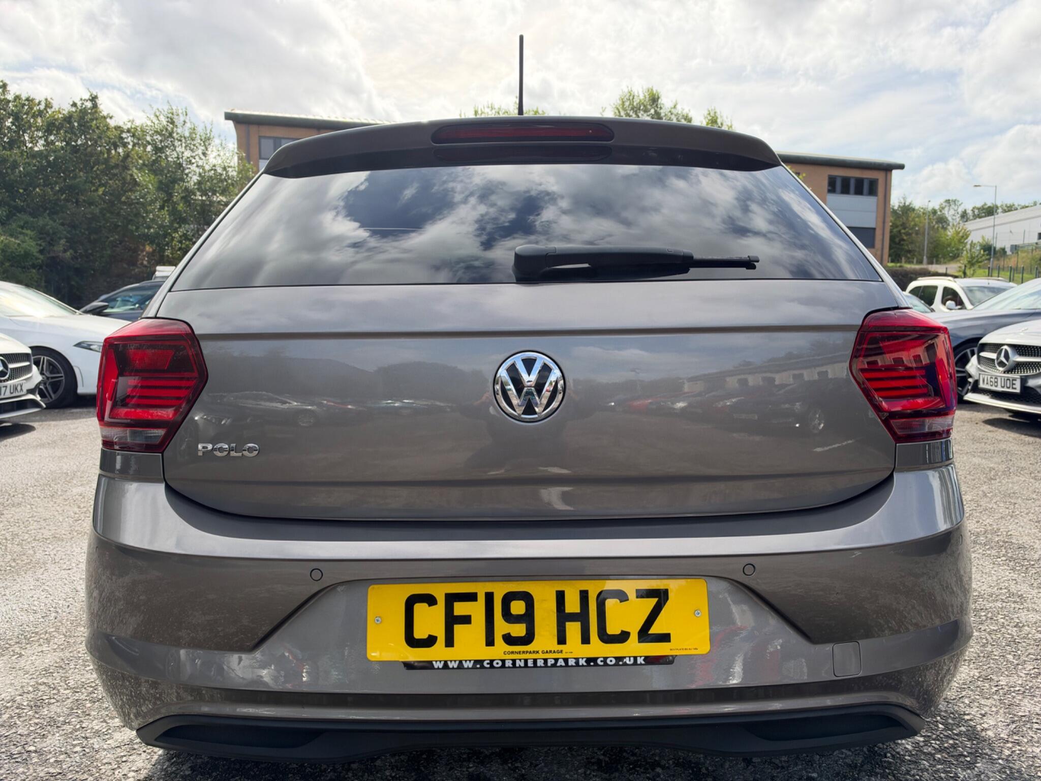 Volkswagen Polo - Image 12