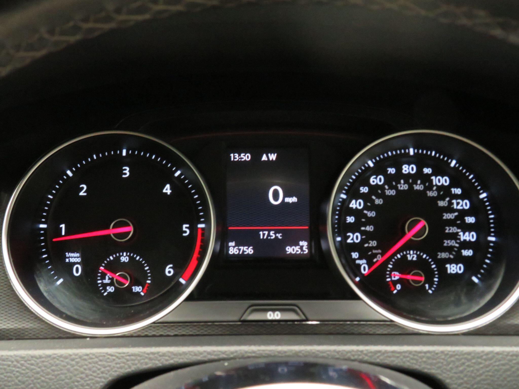 Volkswagen Golf - Image 15