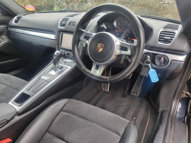 Porsche Cayman - Image 11