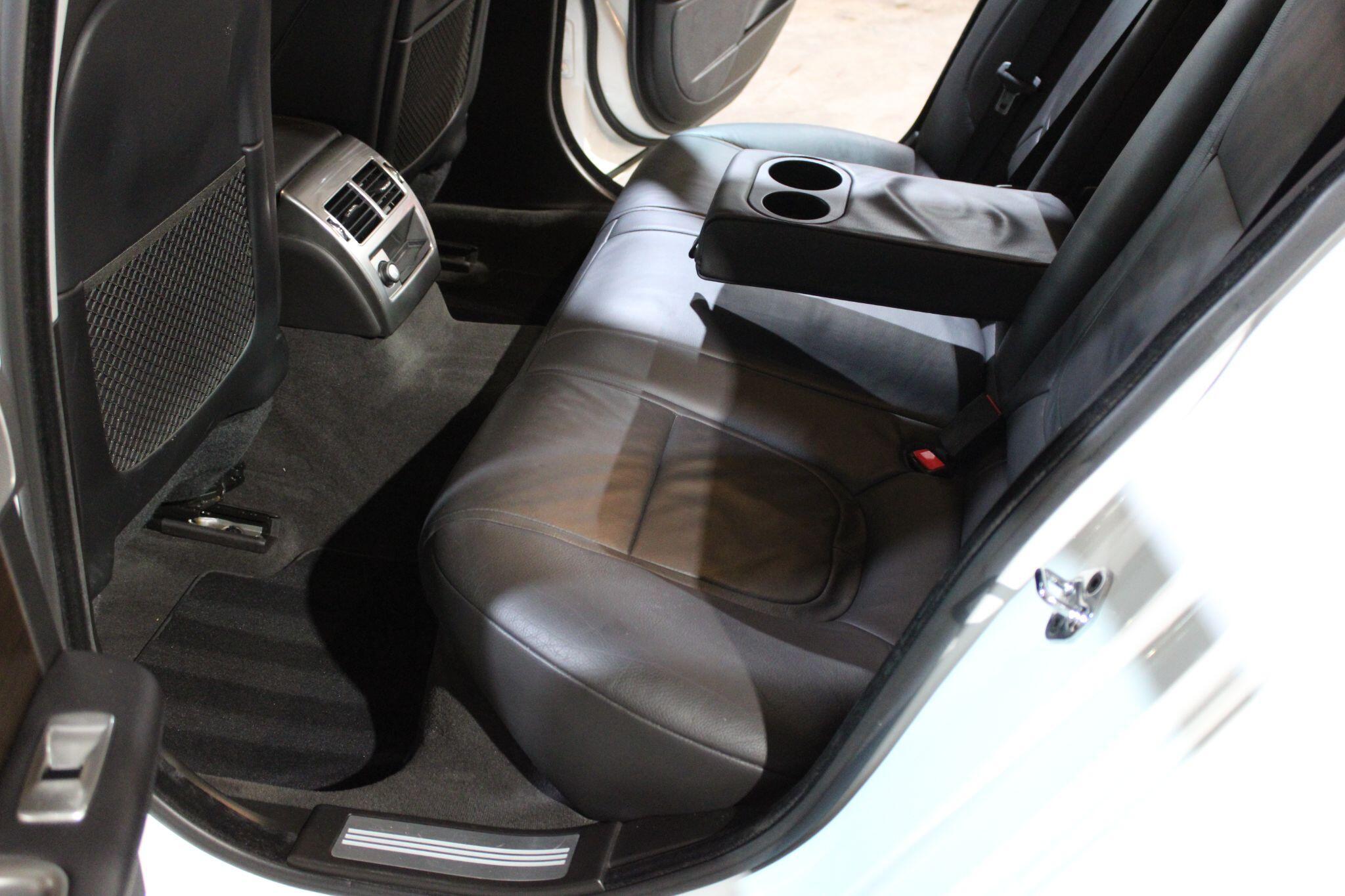 Jaguar XF - Image 19