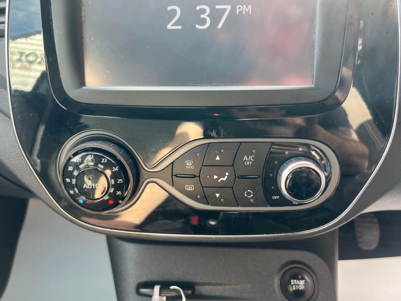 Renault Captur - Image 24