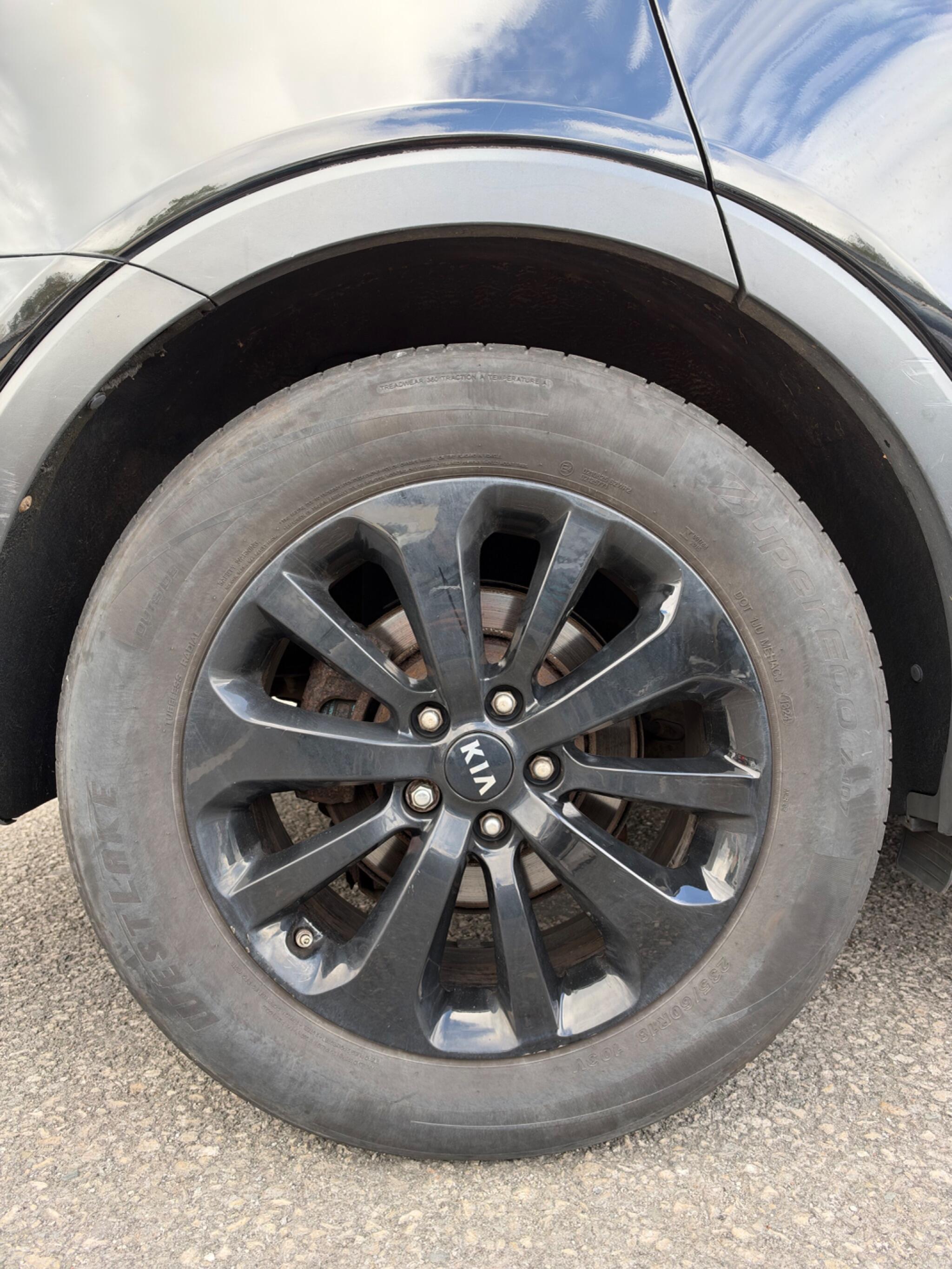 Kia Sorento - Image 17