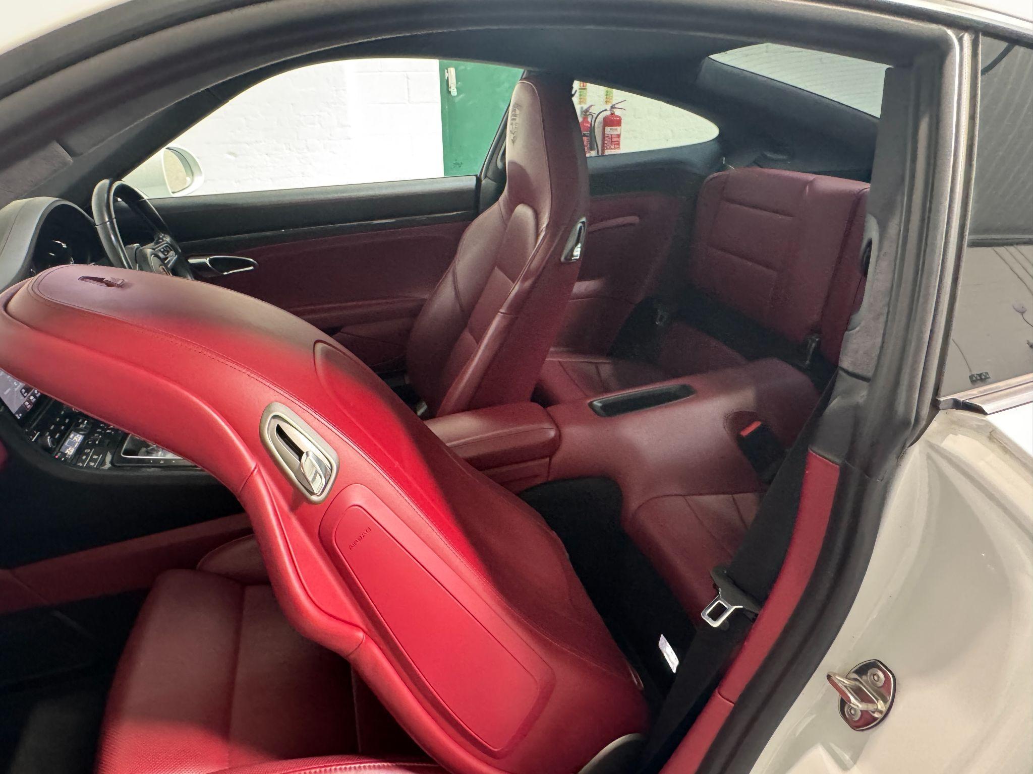 Porsche 911 - Image 42