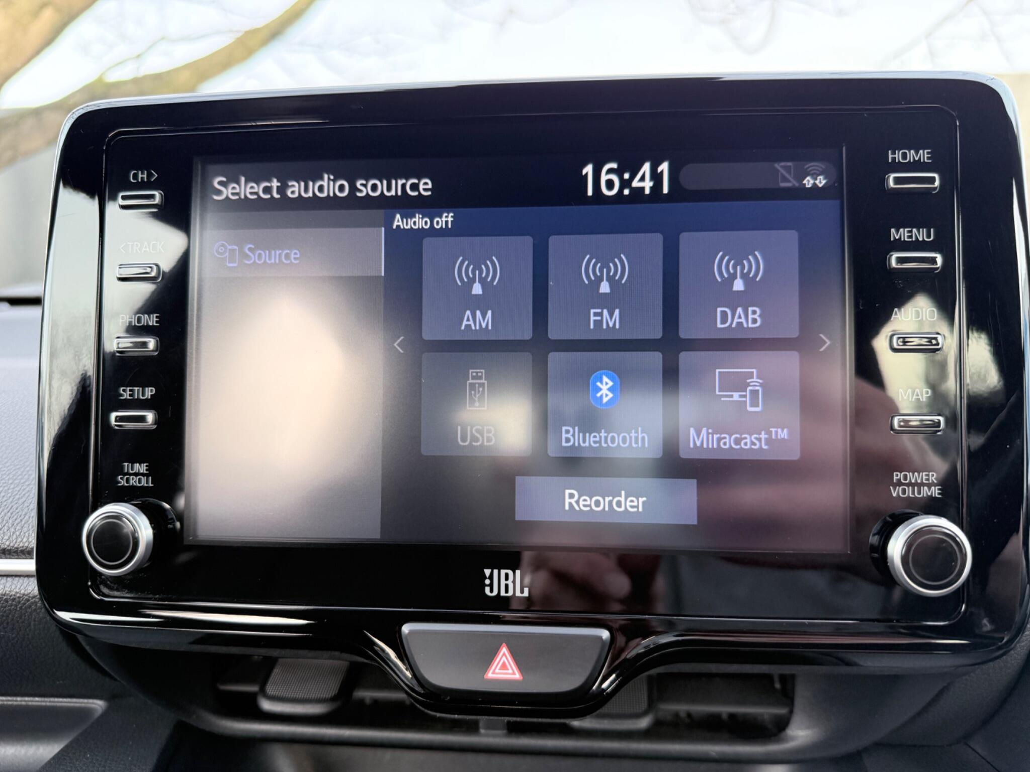 Toyota Yaris - Image 23