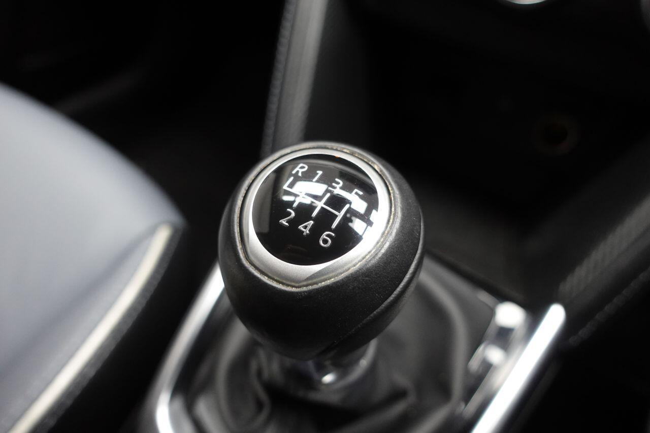 Mazda MAZDA2 - Image 35