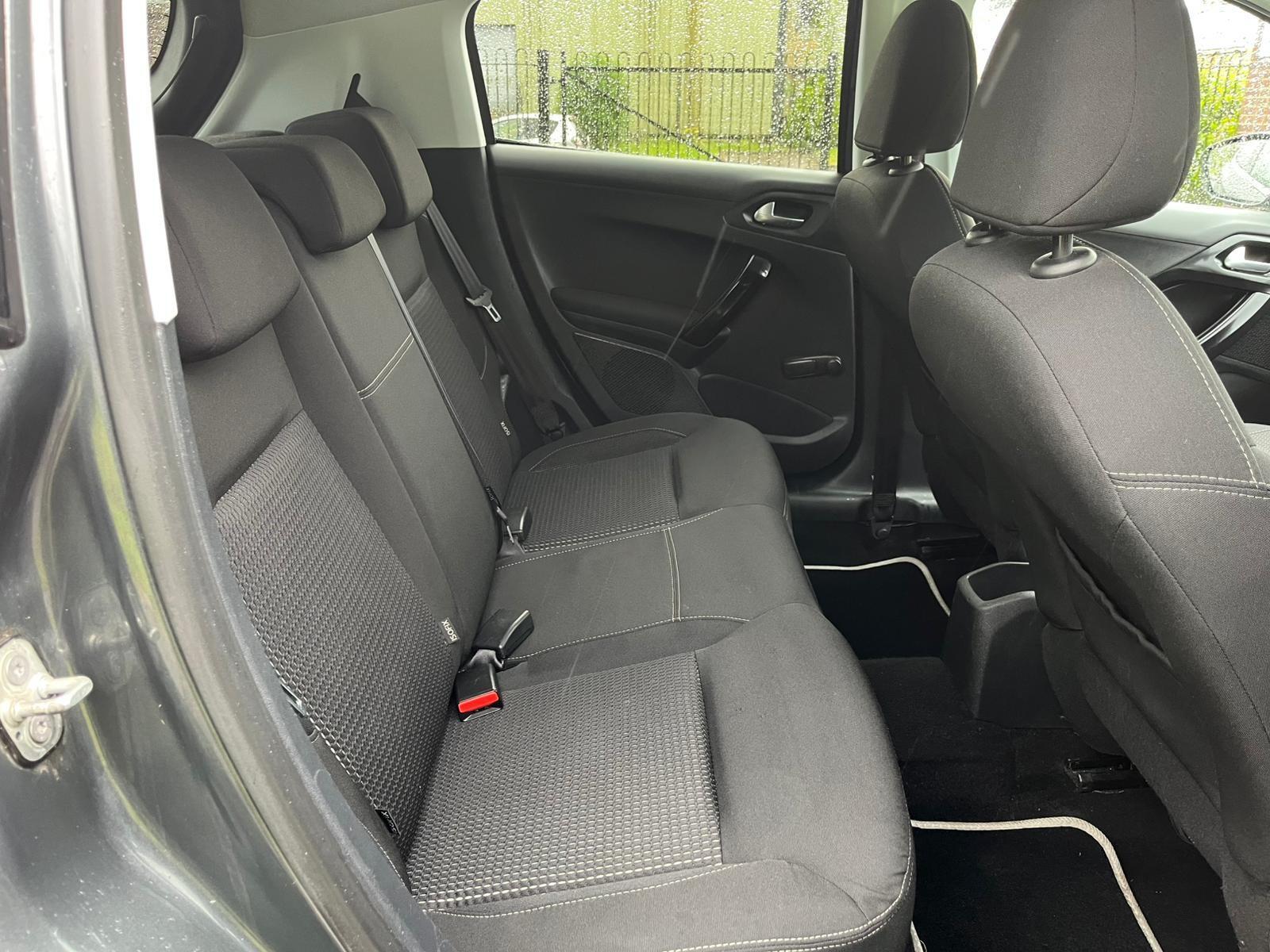 Peugeot 208 - Image 14