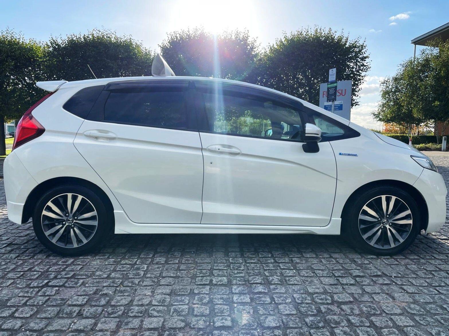 Honda FIT - Image 8