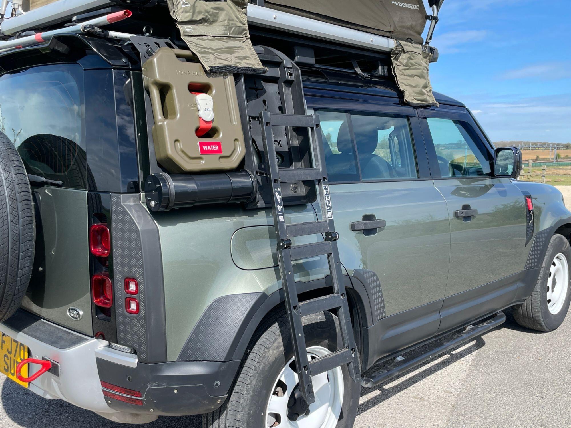Land Rover Defender - Image 13