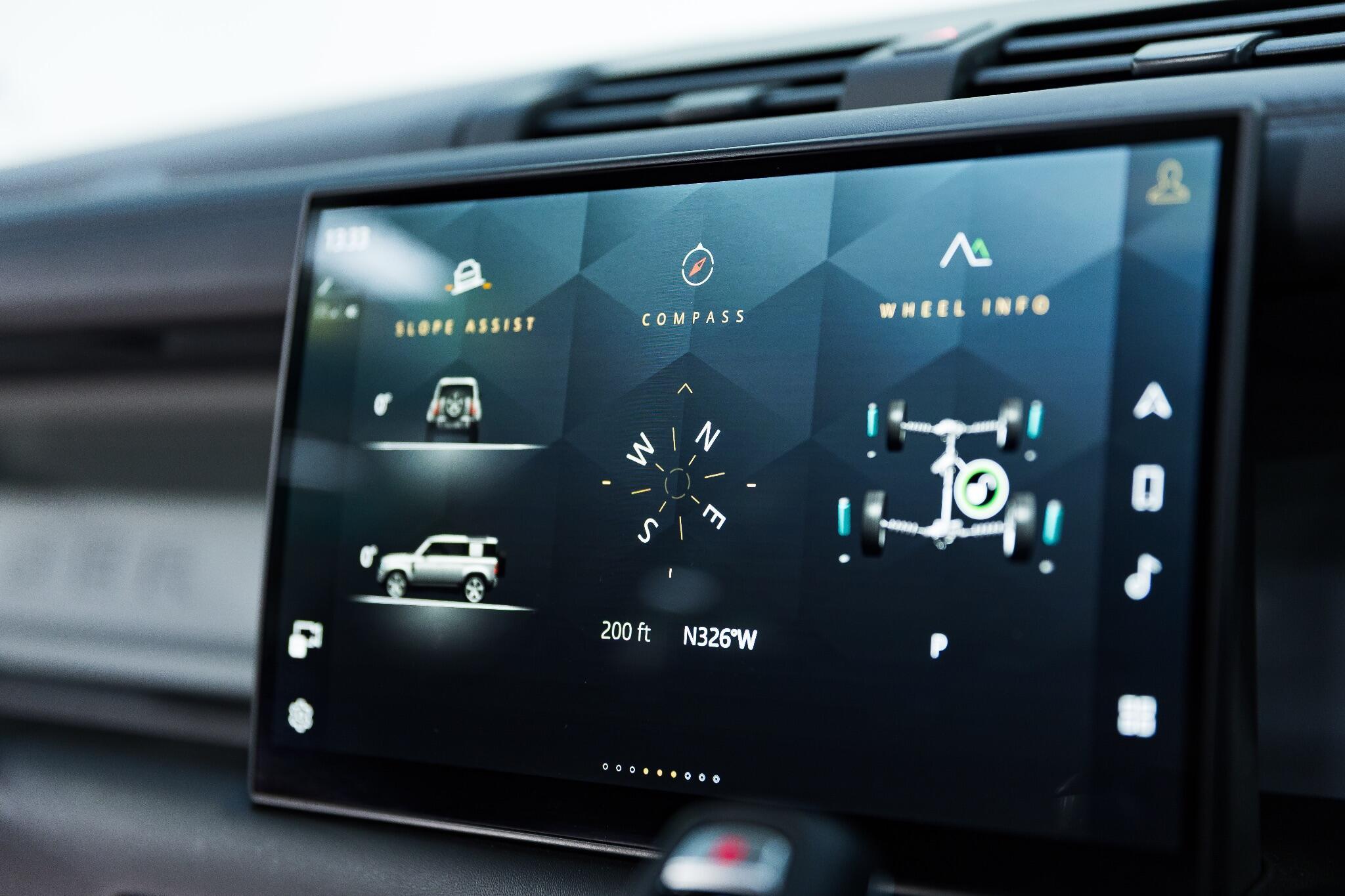 Land Rover Defender 110 - Image 31