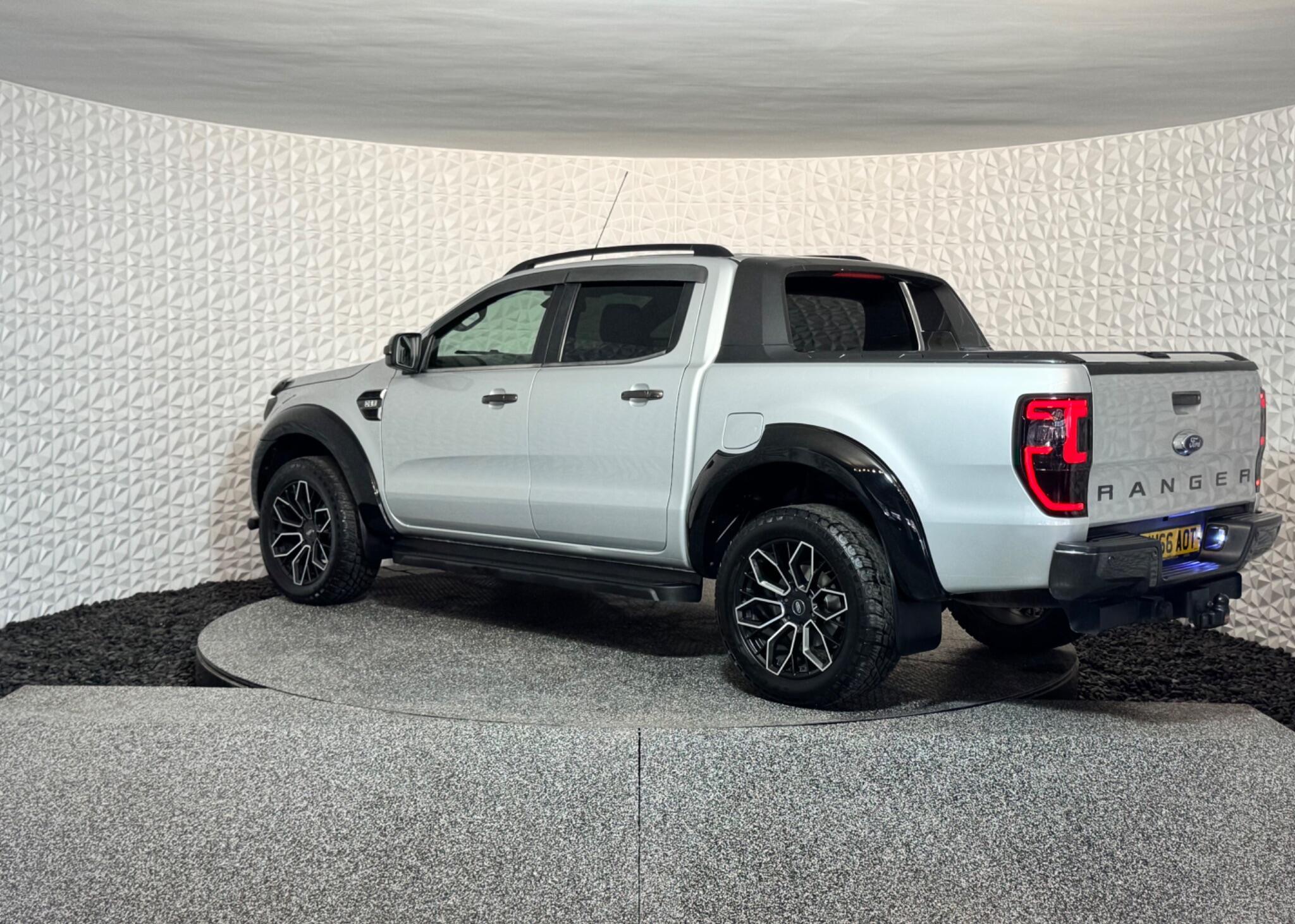 Ford Ranger - Image 16