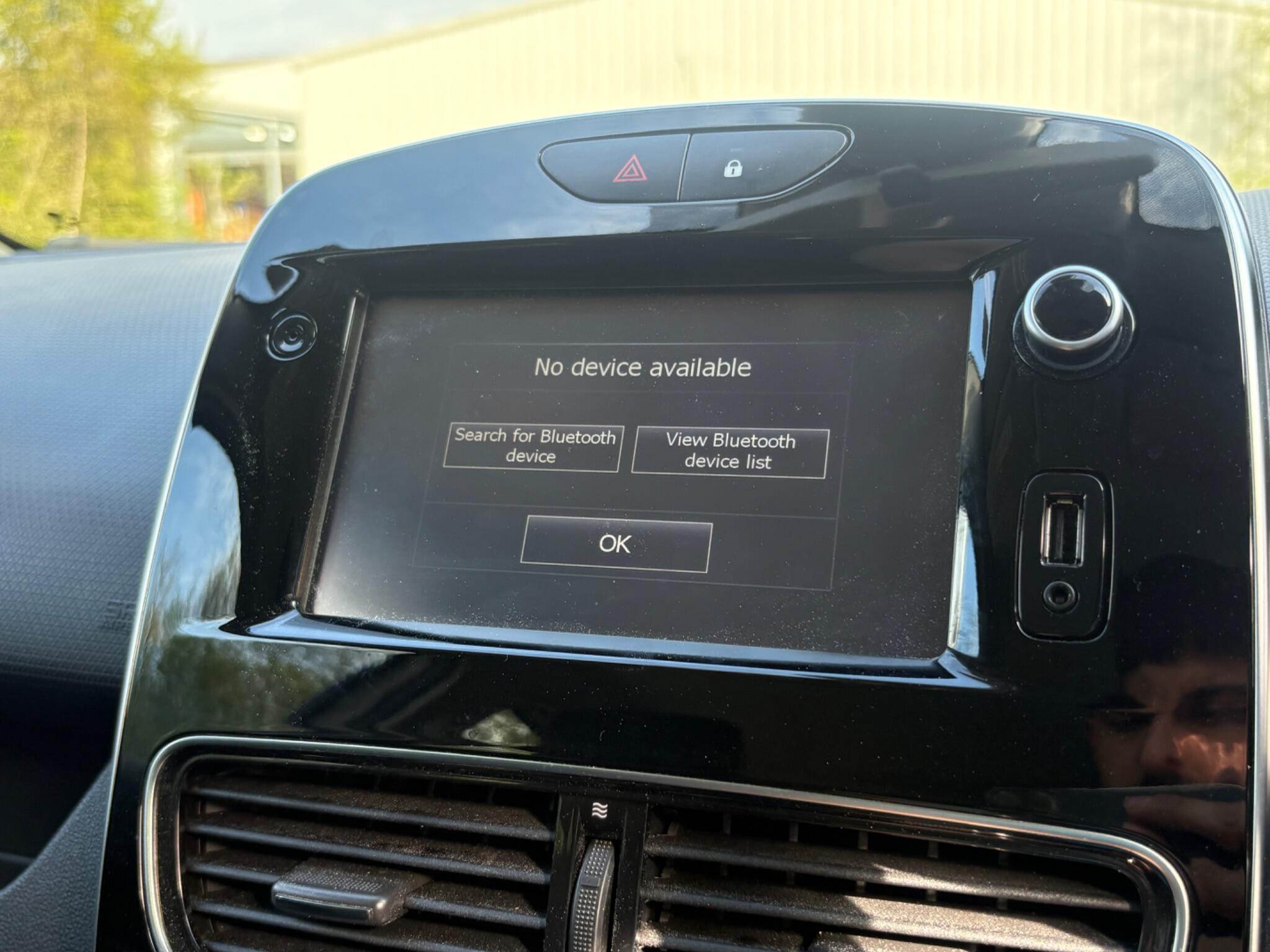 Renault Clio - Image 40