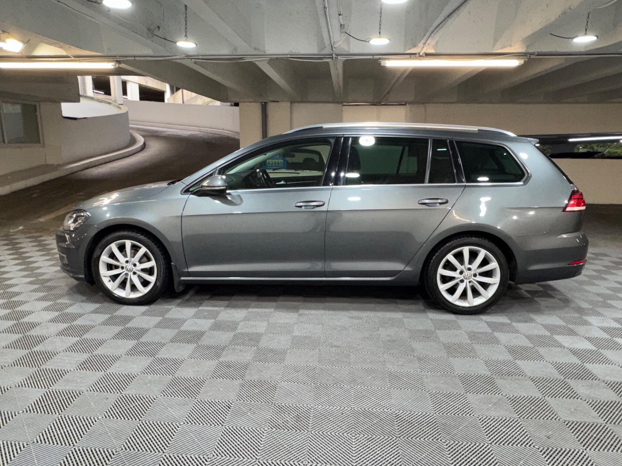 Volkswagen Golf - Image 2