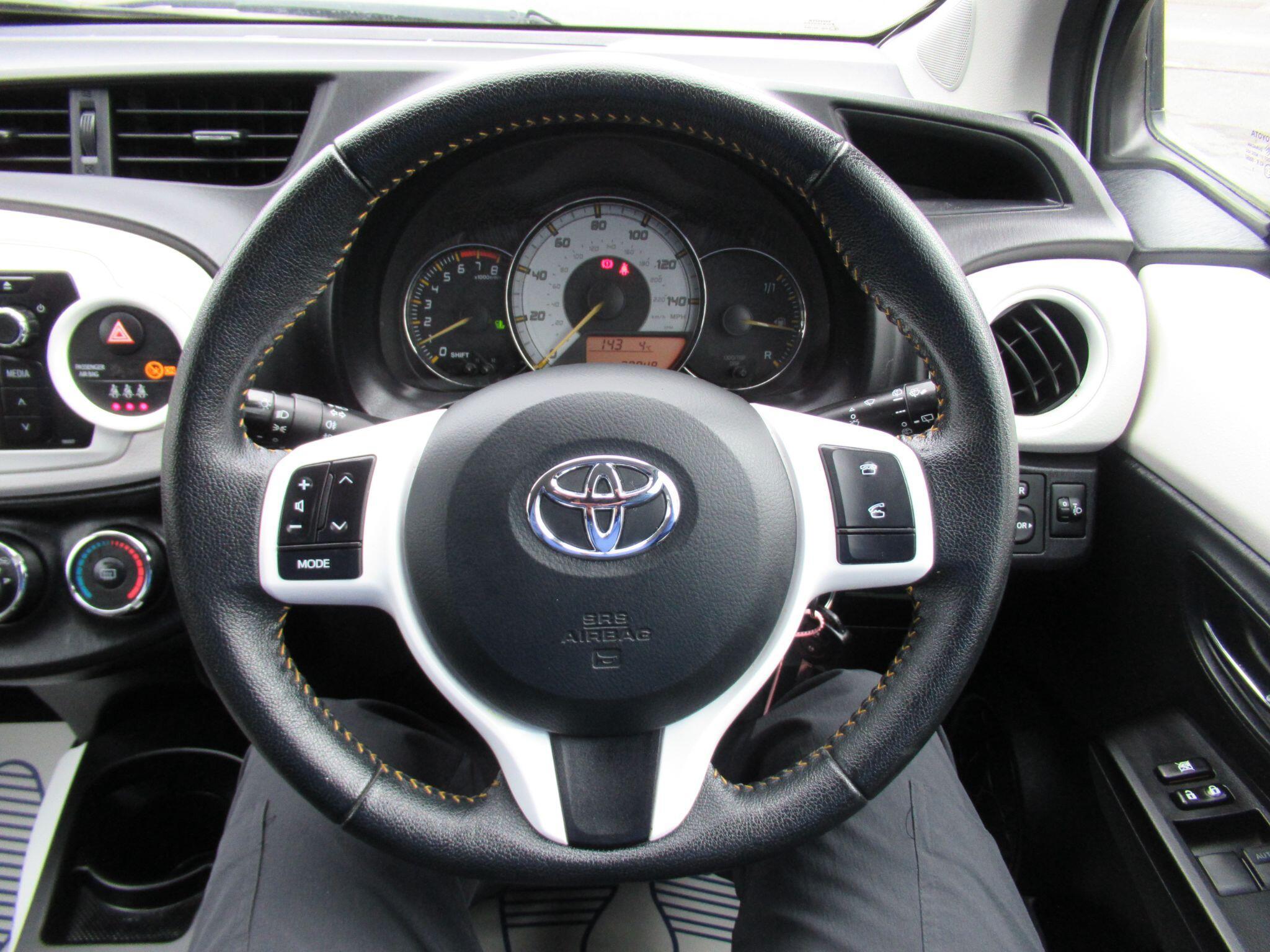 Toyota Yaris - Image 20
