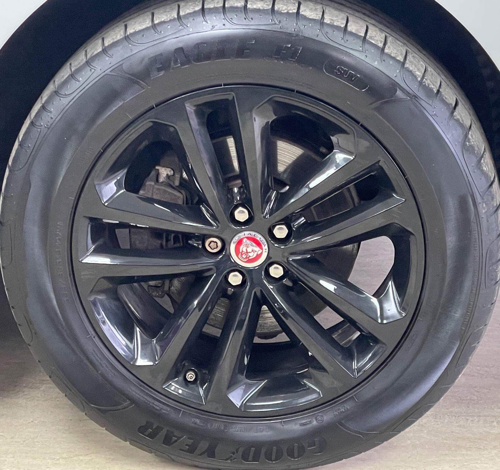 Jaguar F-Pace - Image 16