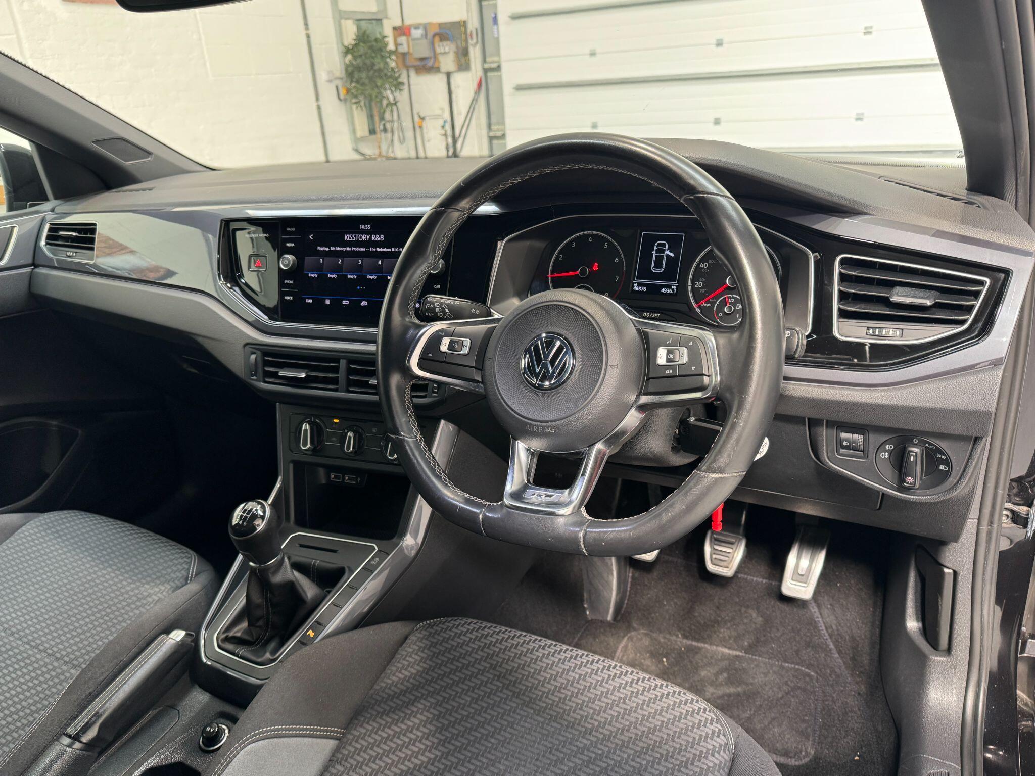 Volkswagen Polo - Image 16