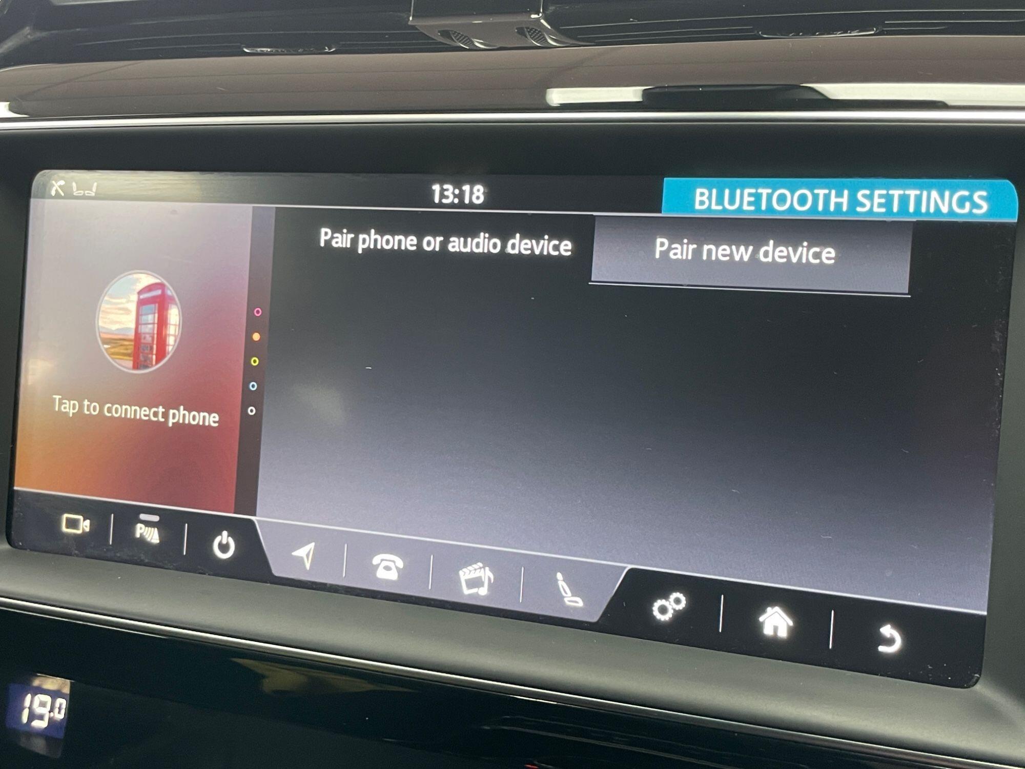 Jaguar F-Pace - Image 40