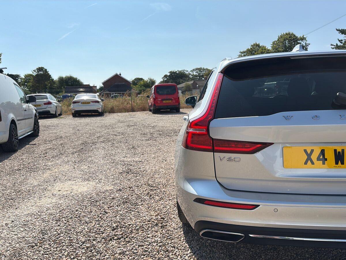 Volvo V60 - Image 14