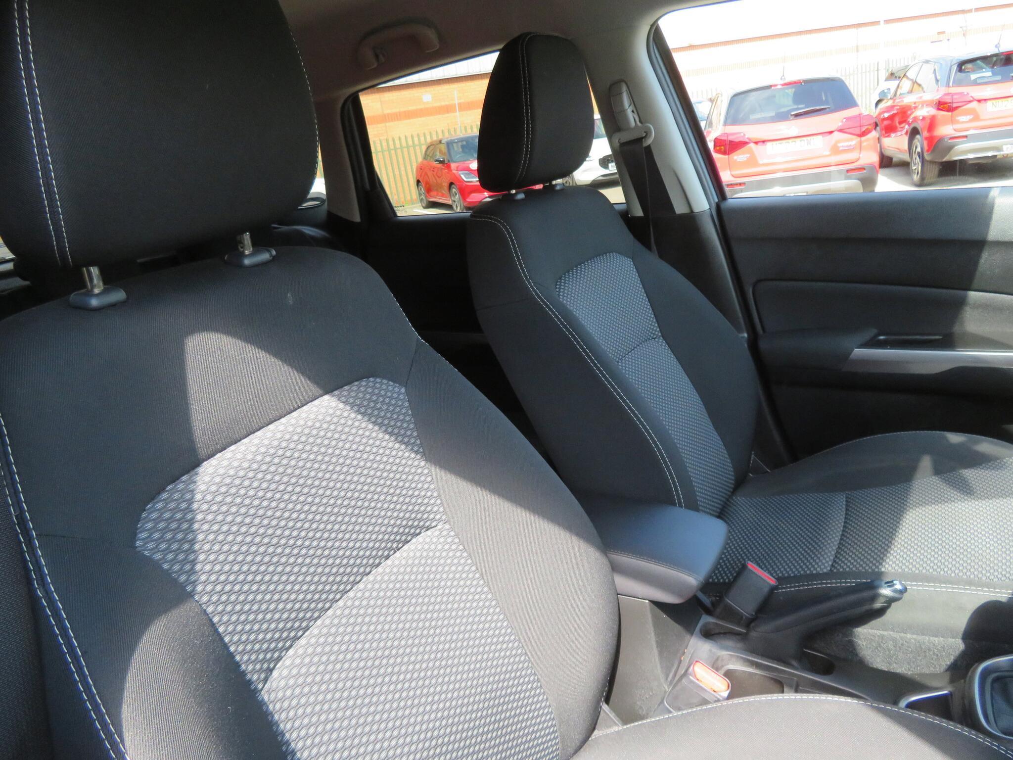 Suzuki Vitara - Image 13