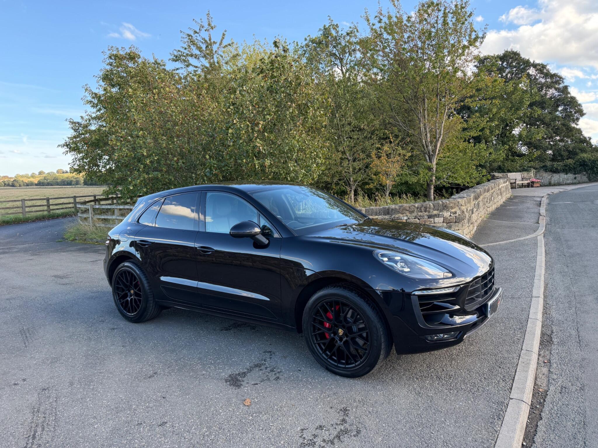 Porsche Macan - Image 10