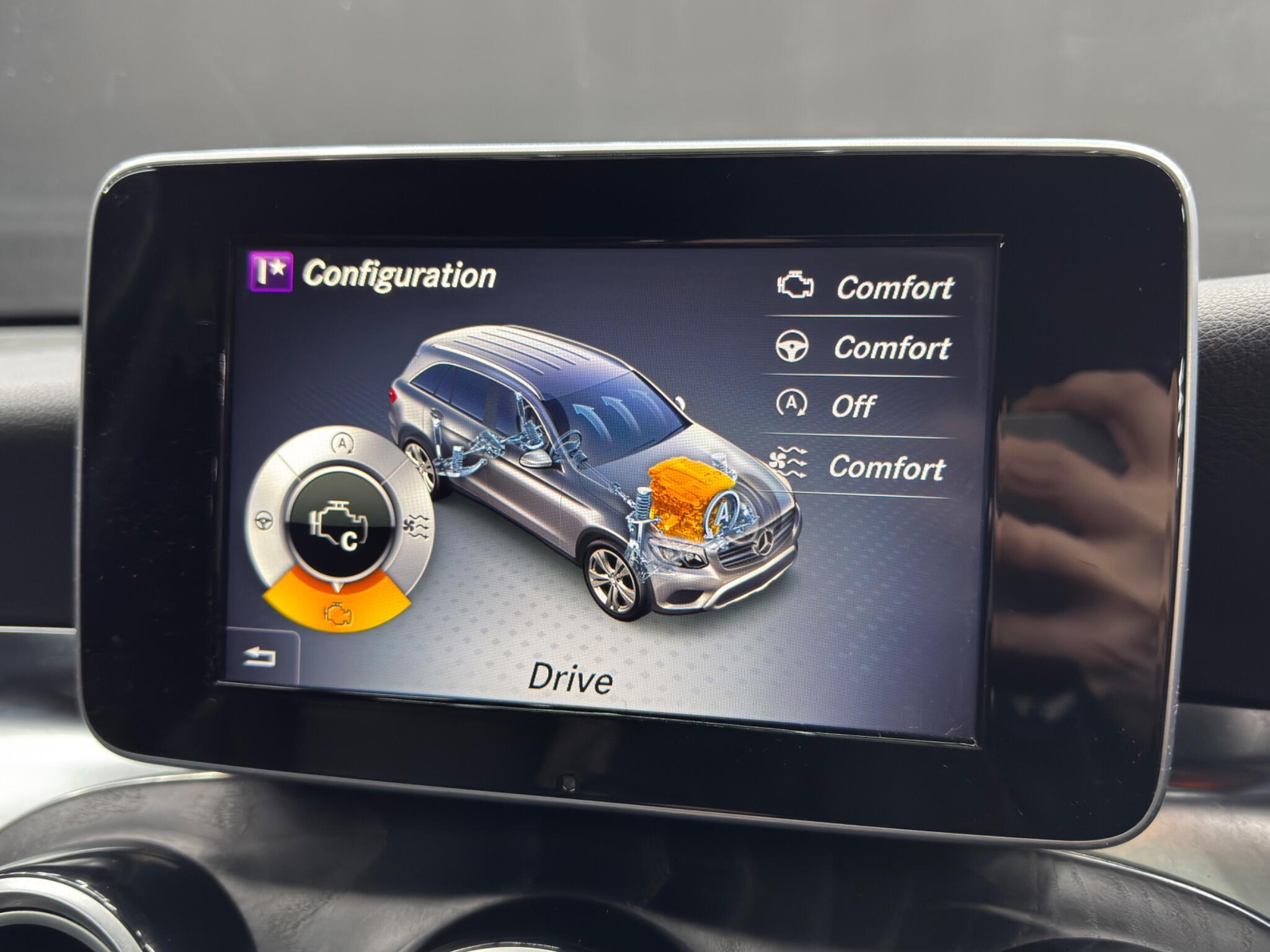 Mercedes GLC - Image 35