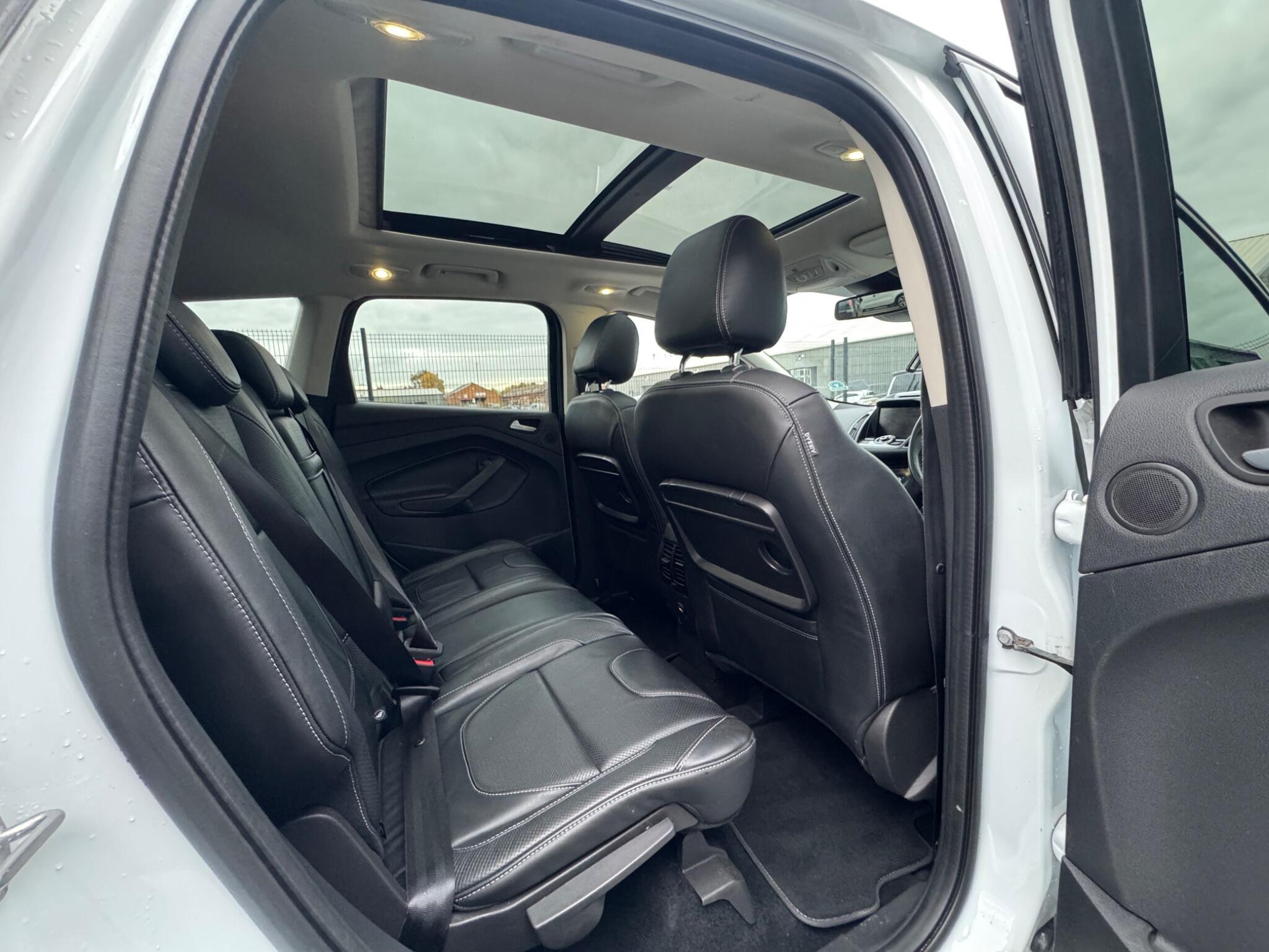 Ford Kuga - Image 17