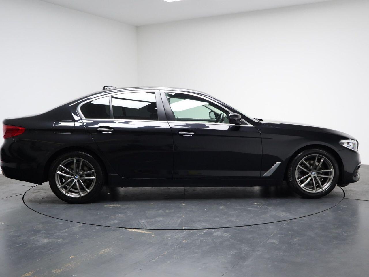 BMW 5 Series - Image 14