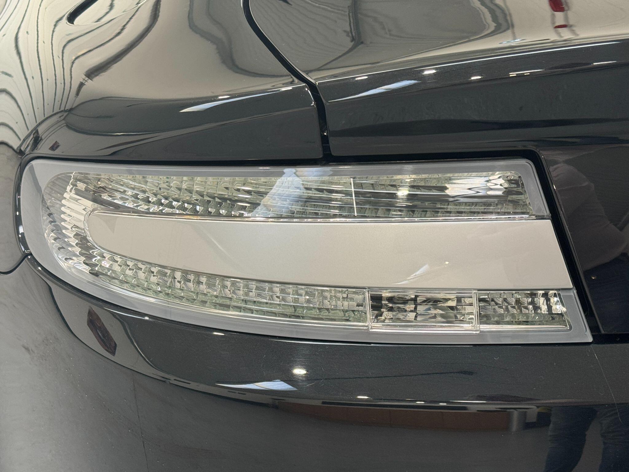 Aston Martin Vantage - Image 84