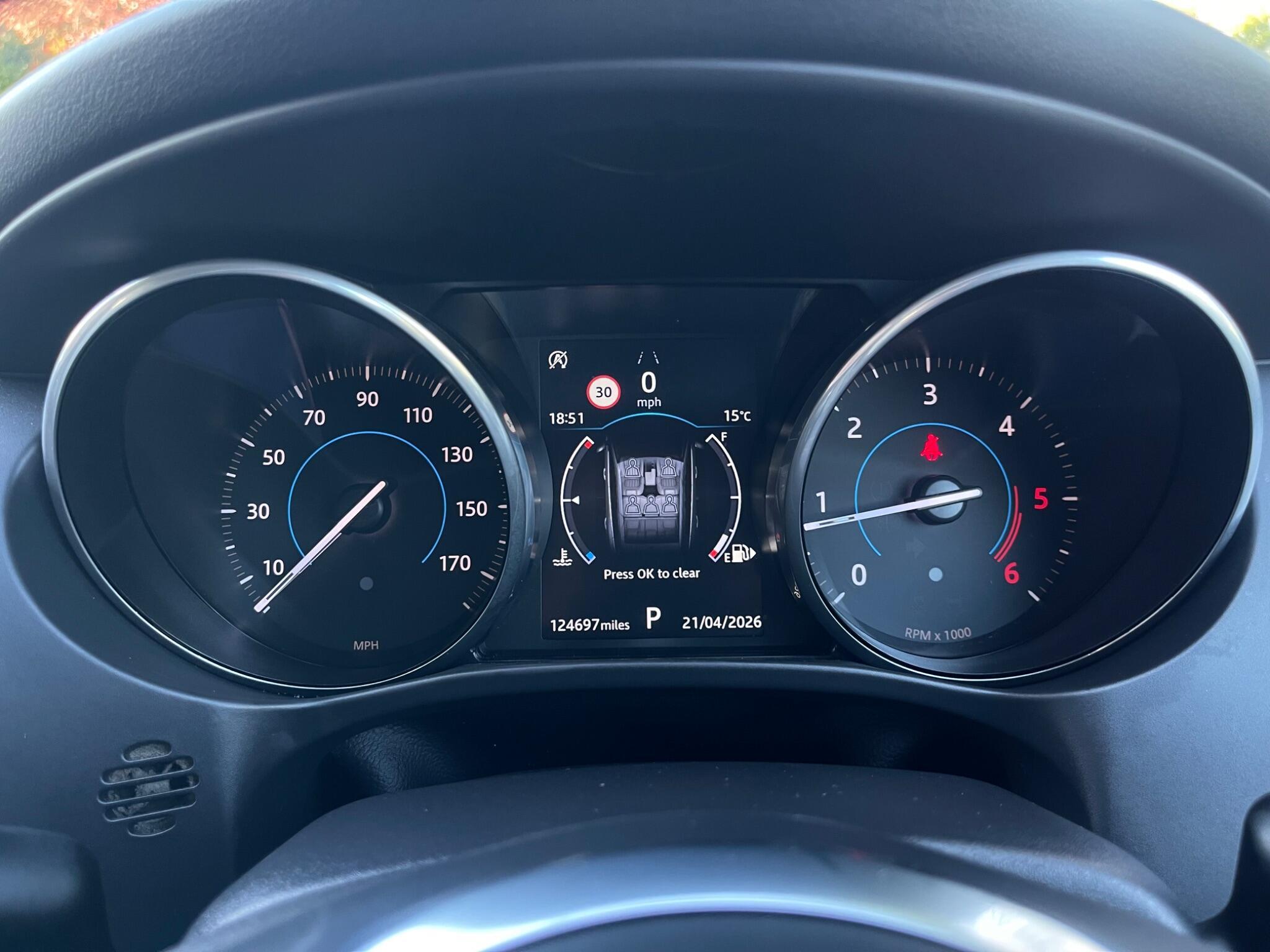 Jaguar F-Pace - Image 40