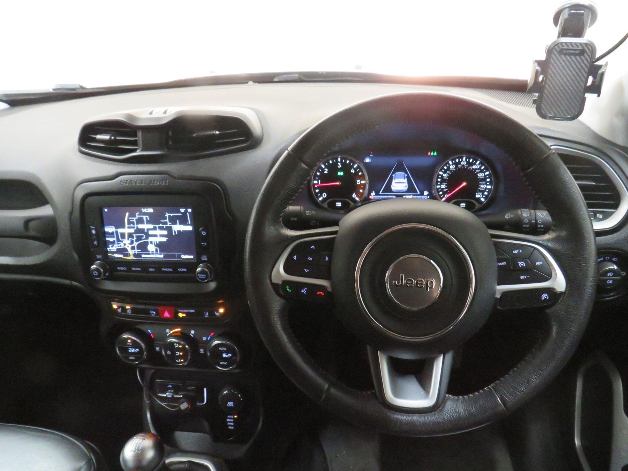 Jeep Renegade - Image 19