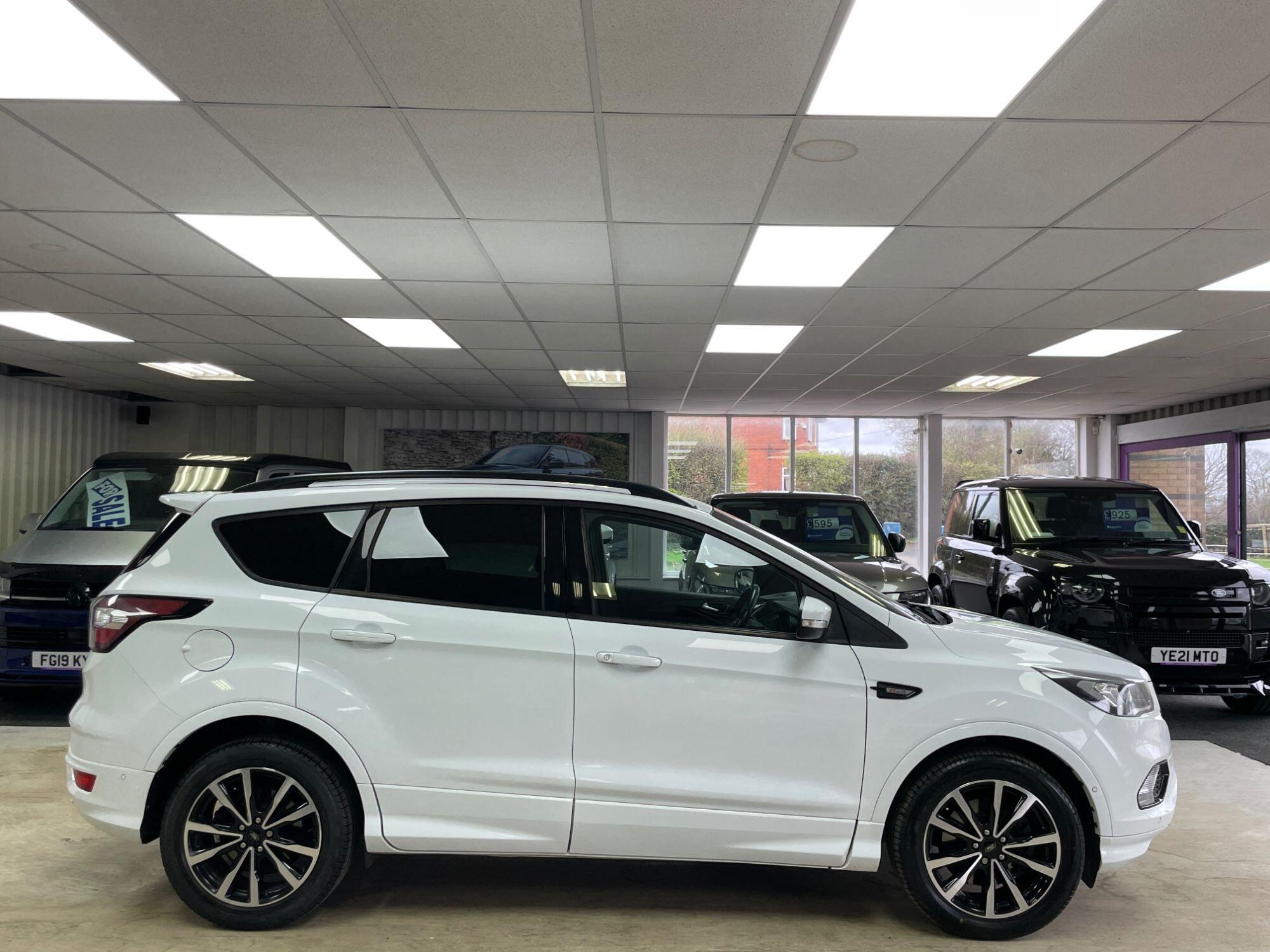 Ford Kuga - Image 12
