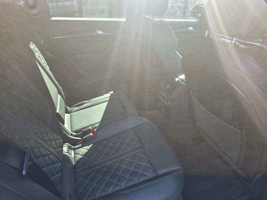 Audi SQ5 - Image 24