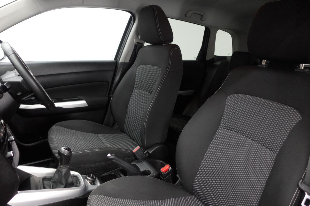 Suzuki Vitara - Image 16