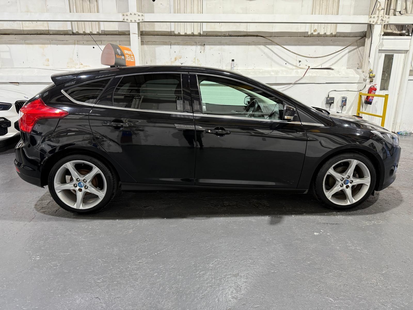 Ford Focus - Image 9