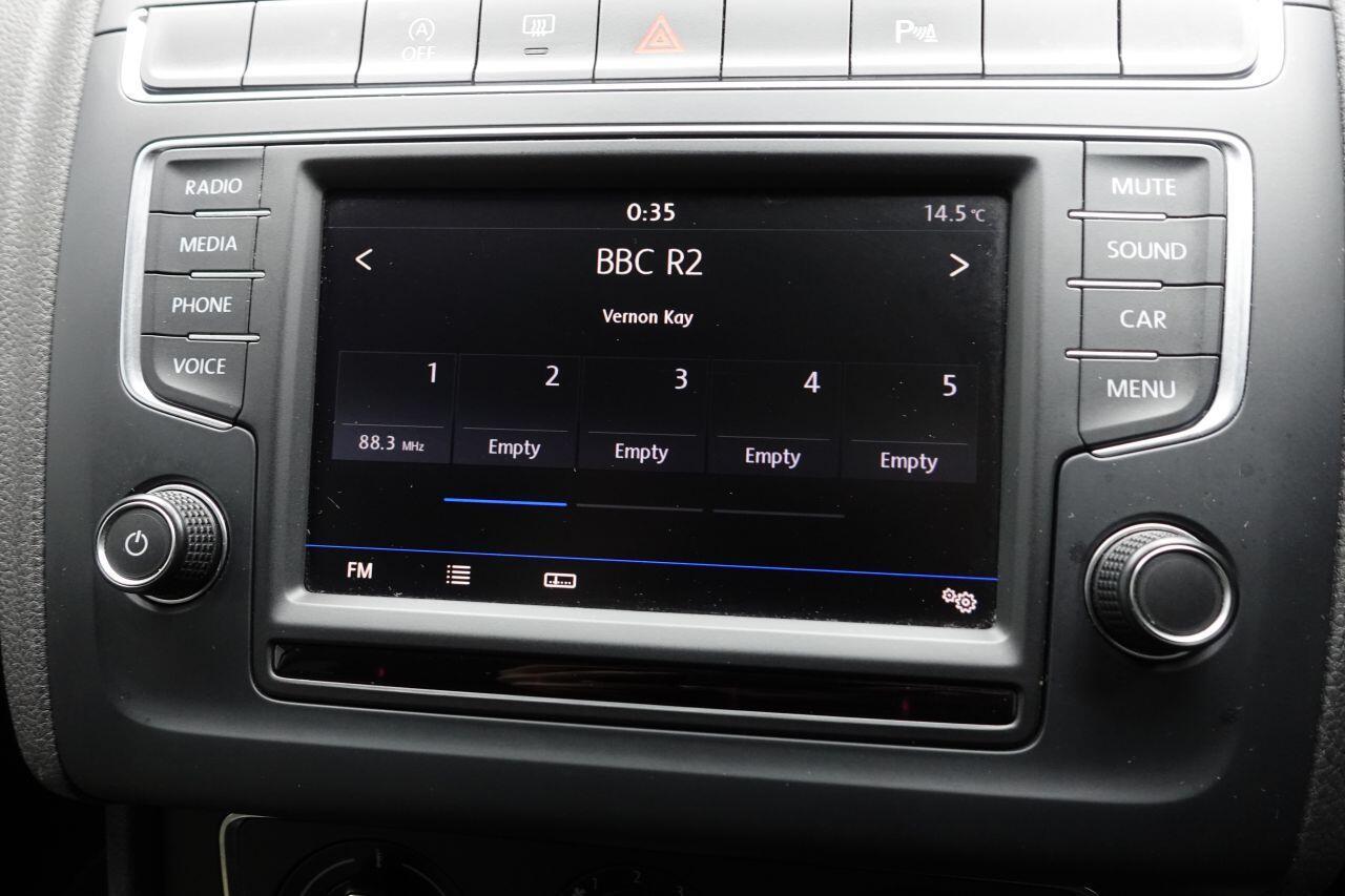 Volkswagen Polo - Image 31