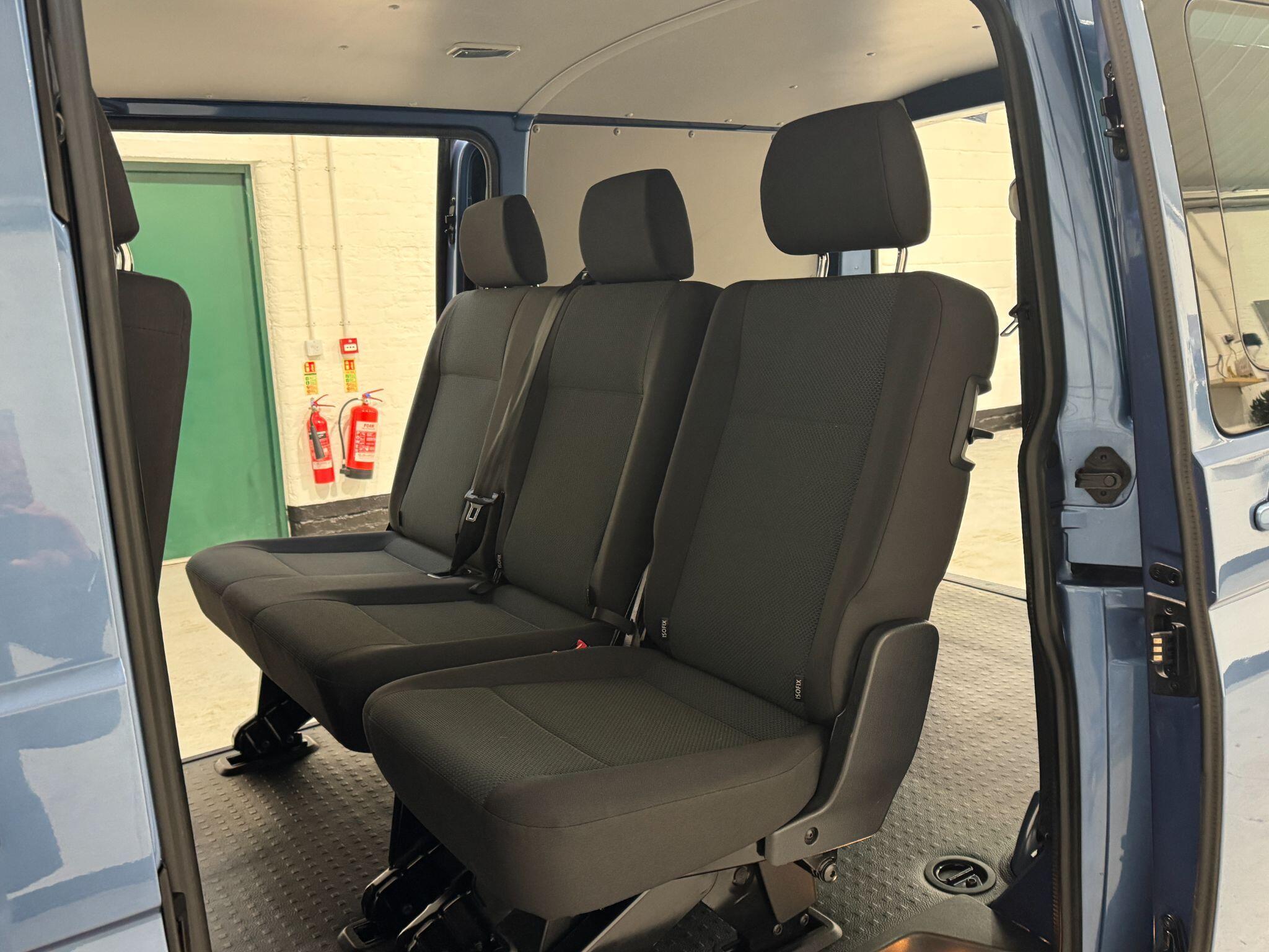 Volkswagen Transporter - Image 50