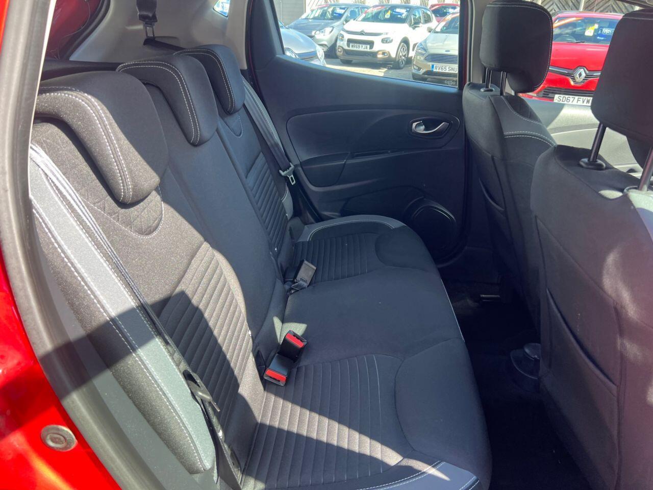 Renault Clio - Image 27