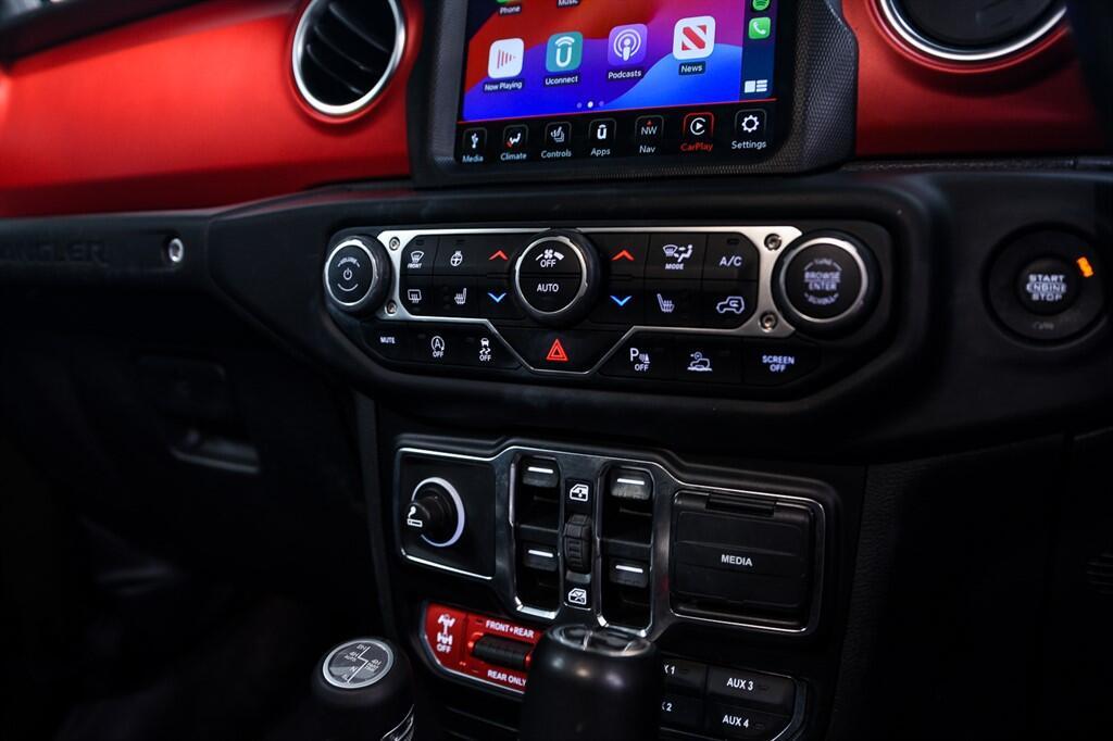 Jeep Wrangler - Image 18