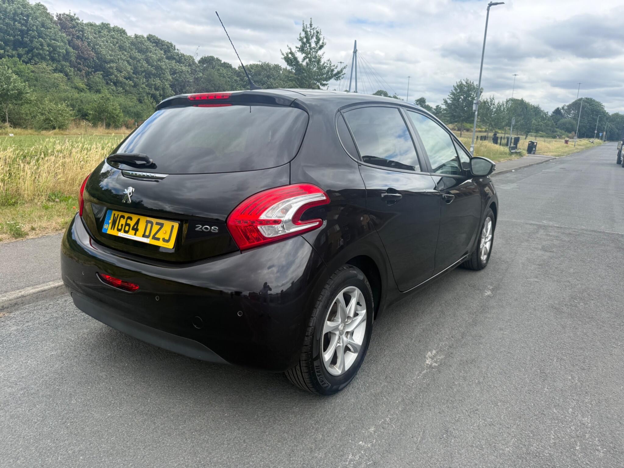 Peugeot 208 - Image 3