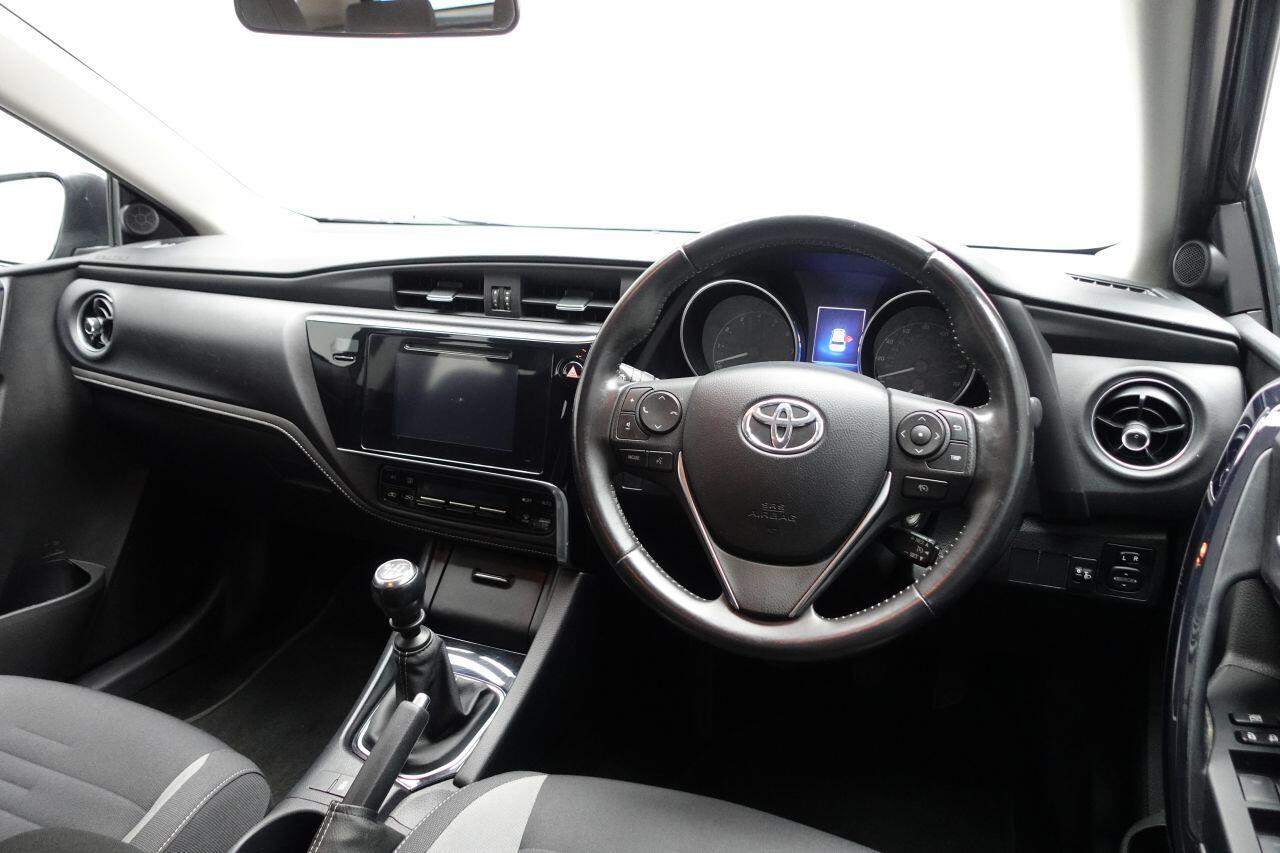 Toyota Auris - Image 15